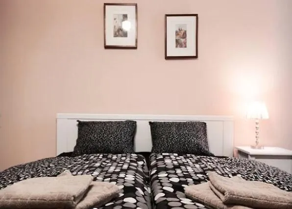 Apartment Vltavska A Prague